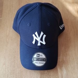 Yankees New Era 39THIRTY small-medium hat
